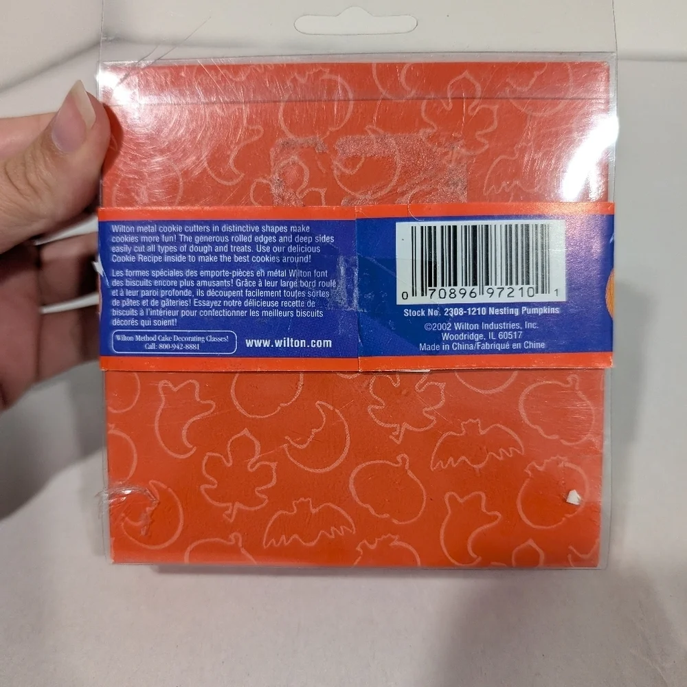 Wilton Pumpkin Cutter Set - Silver - Set of 4 - NEVER USED! - Picture 3 of 8
